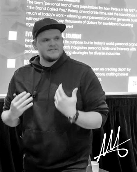 Isaac Mashman delivering his keynote on personal branding at the Atlantic-Oase Professional Conference in Denver